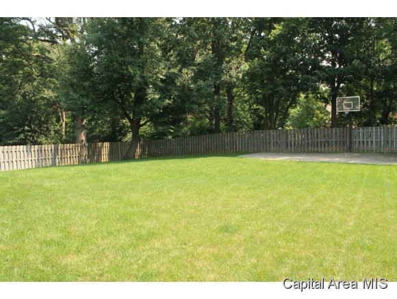 500 Appomattox Drive Springfield, IL 62711 - Photo 3 of 24 Gallery Image 3