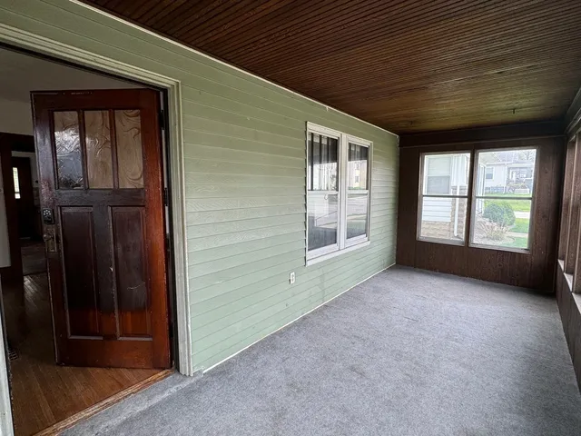 $1,400 | 2207 Wilkes Avenue, Davenport, IA 52804