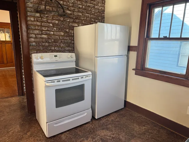 $1,400 | 2207 Wilkes Avenue, Davenport, IA 52804