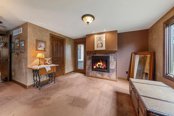 $750,000 | 60639 211th Street, Eagle Lake, MN 56024