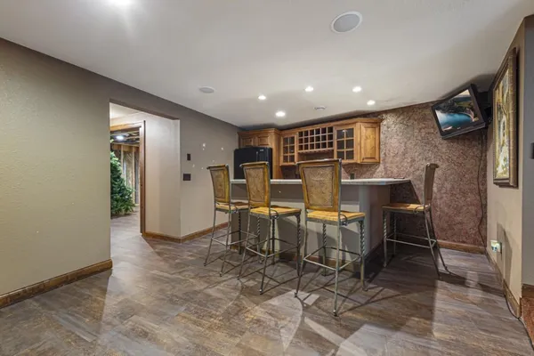 $750,000 | 60639 211th Street, Eagle Lake, MN 56024