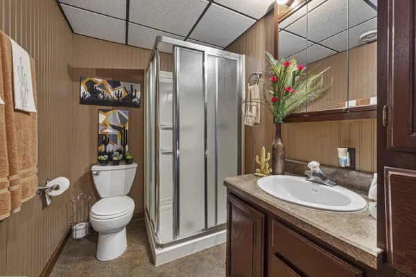 $750,000 | 60639 211th Street, Eagle Lake, MN 56024