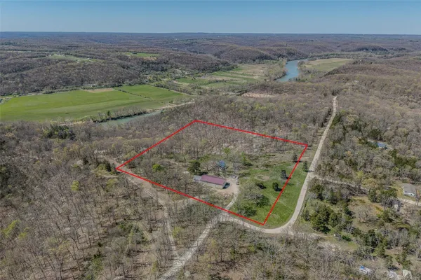 $275,000 | 14505 Private Drive, Newburg, MO 65550