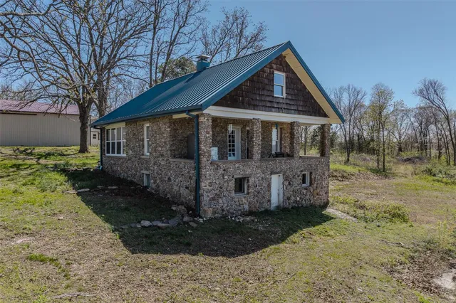 $275,000 | 14505 Private Drive, Newburg, MO 65550