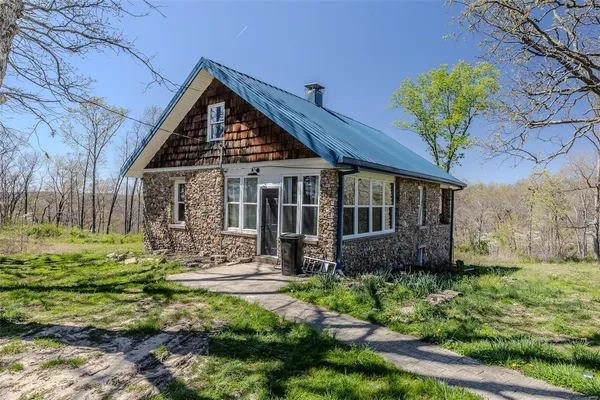 $275,000 | 14505 Private Drive, Newburg, MO 65550