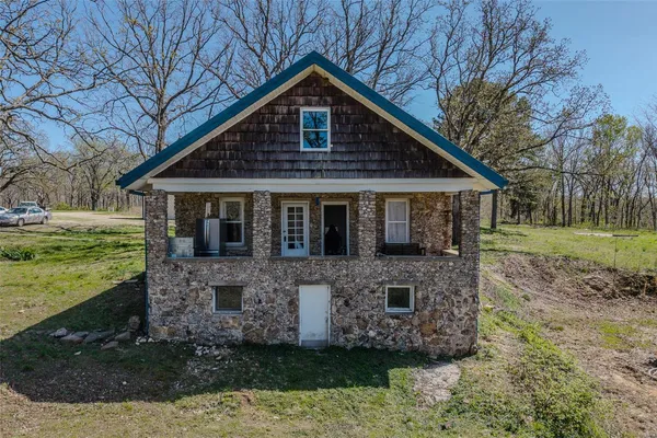 $275,000 | 14505 Private Drive, Newburg, MO 65550