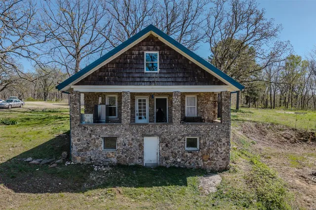 $275,000 | 14505 Private Drive, Newburg, MO 65550