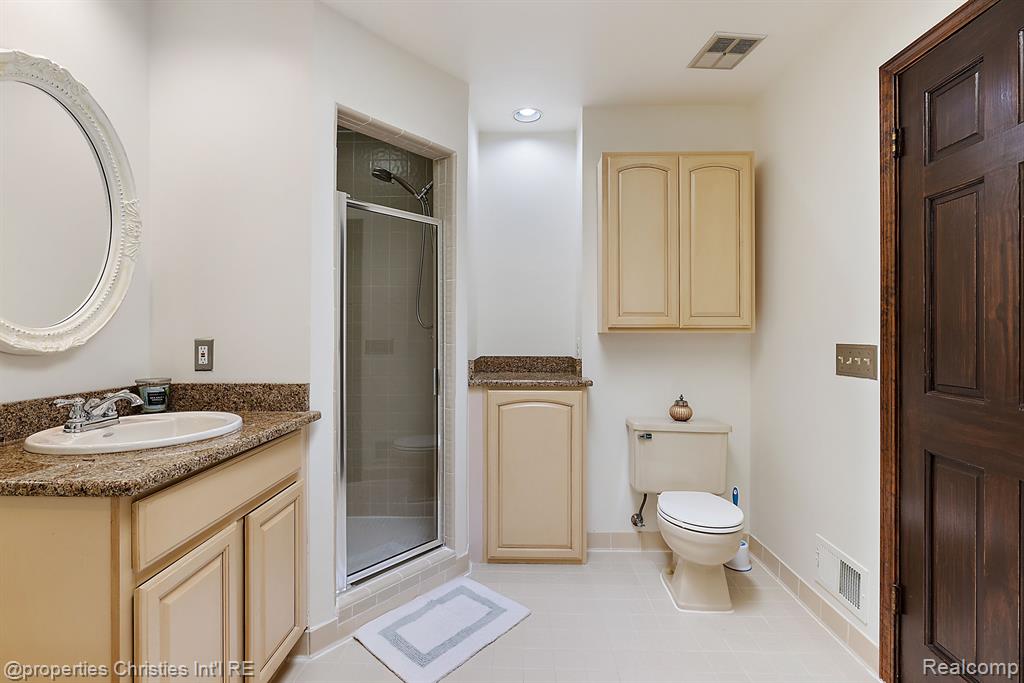817 Stag Ridge Road Rochester Hills, MI 48309 - Photo 45 of 80