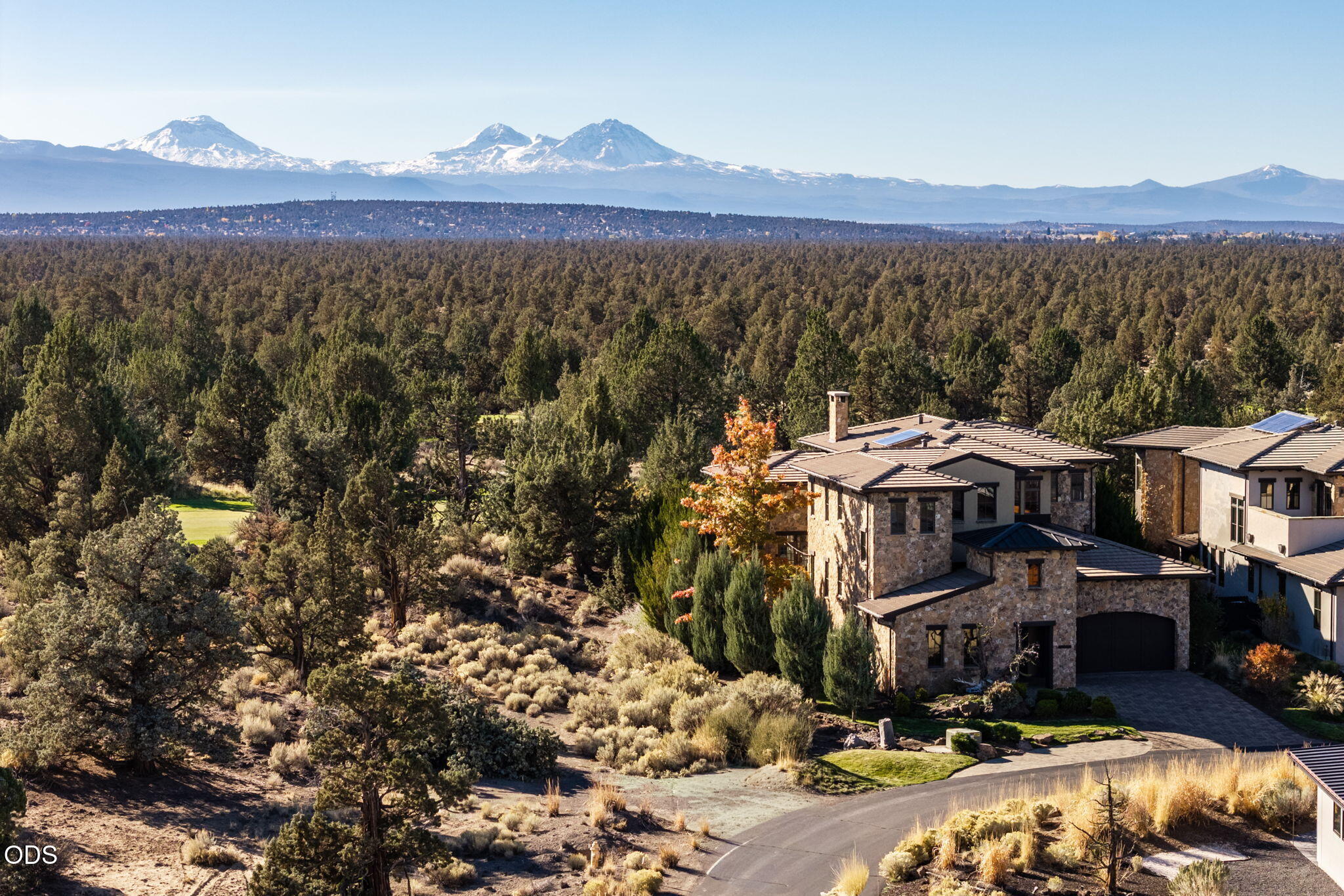 22887 Ghost Tree Lane Bend, OR 97701 - Photo 3 of 62