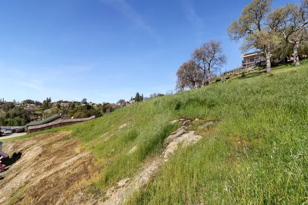 $385,000 | 3735 Lakeview Drive, Ione, CA 95640