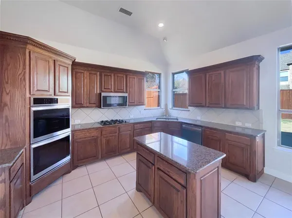 $660,000 | 417 Remington Drive, Murphy, TX 75094