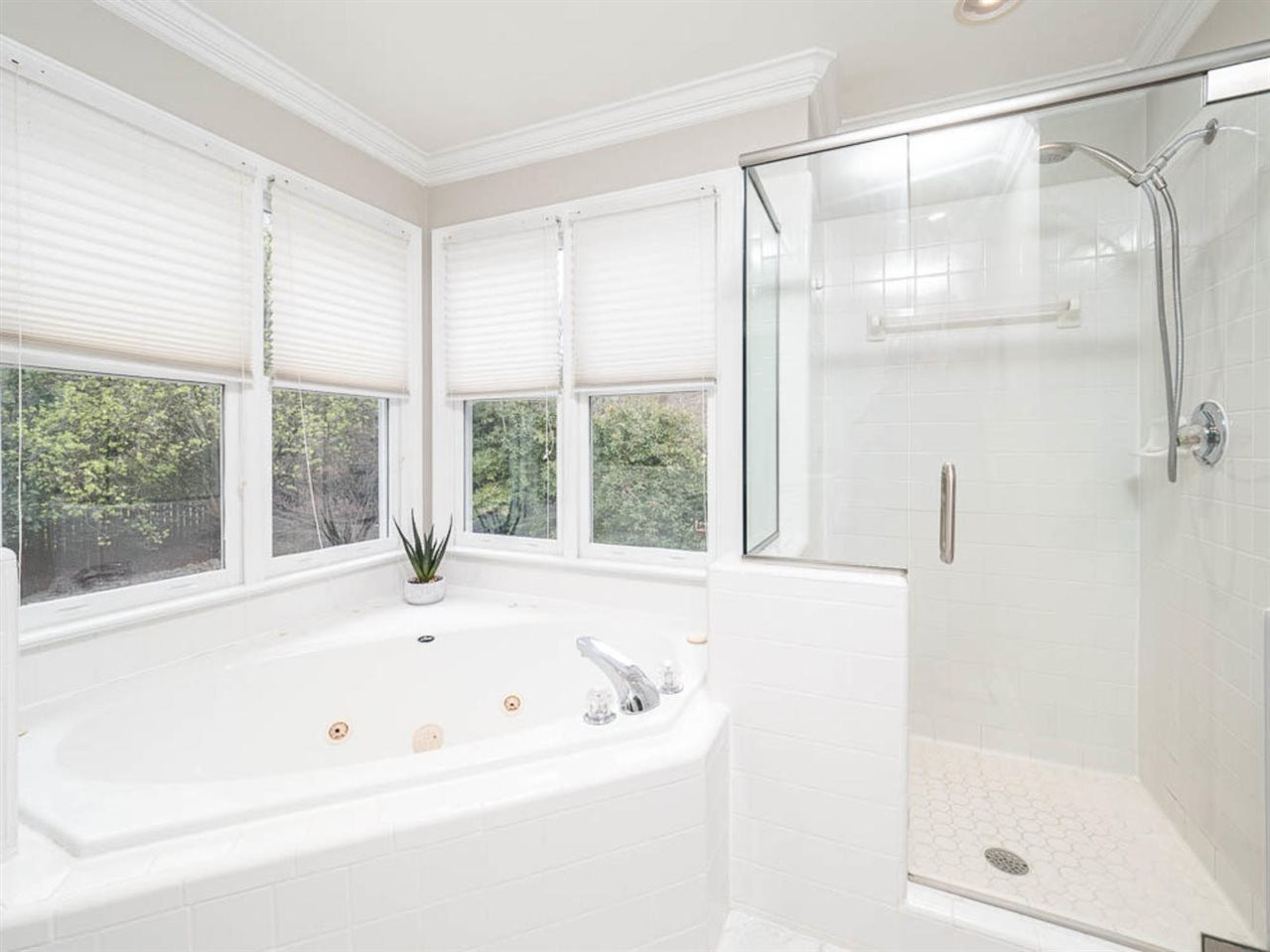 9105 Dawnshire Road Raleigh, NC 27615 - Photo 19 of 30 Master Bath