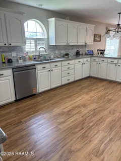 $335,000 | 280 Carrera Lane, Eunice, LA 70535