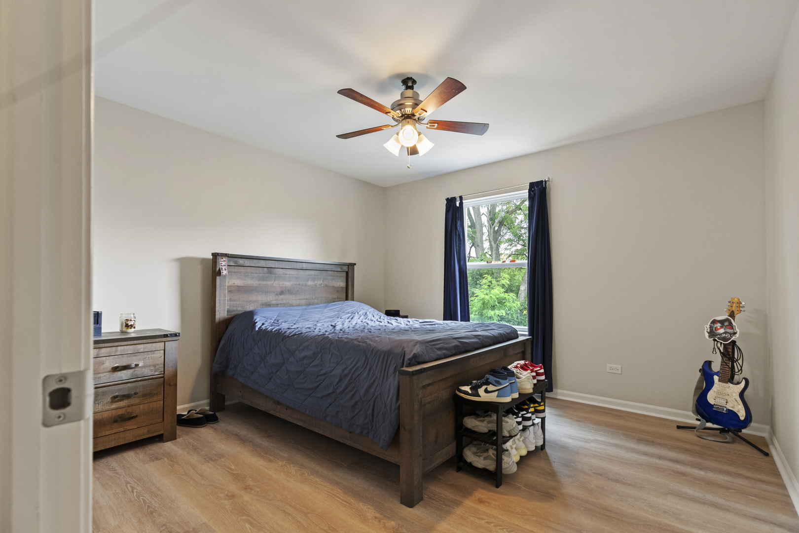 60 Linden Road Lake Zurich, IL 60047 - Photo 13 of 18 a bedroom with a bed and a window