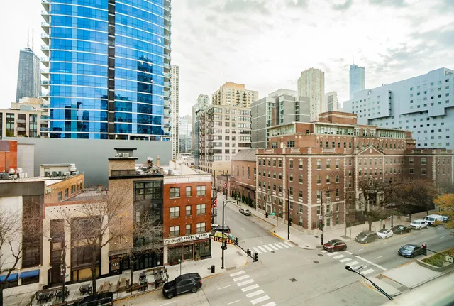 $3,495 | 150 West Superior Street, Unit 503, Chicago, IL 60654