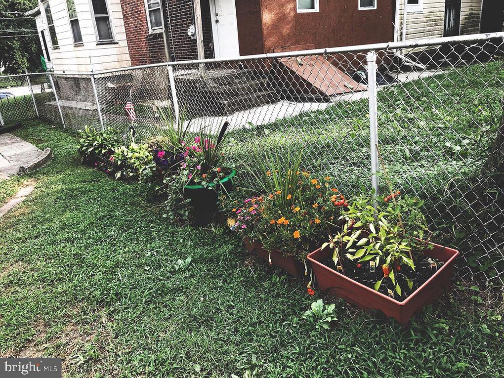 633 Baily Road Lansdowne, PA 19050 - Photo 20 of 23 Backyard...Great for gardening too