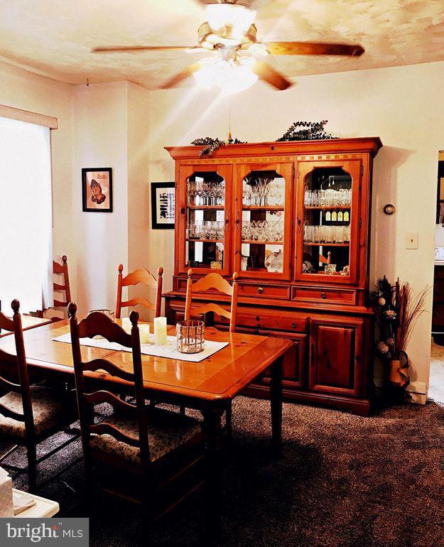 633 Baily Road Lansdowne, PA 19050 - Photo 4 of 23 Nicely sized dining room