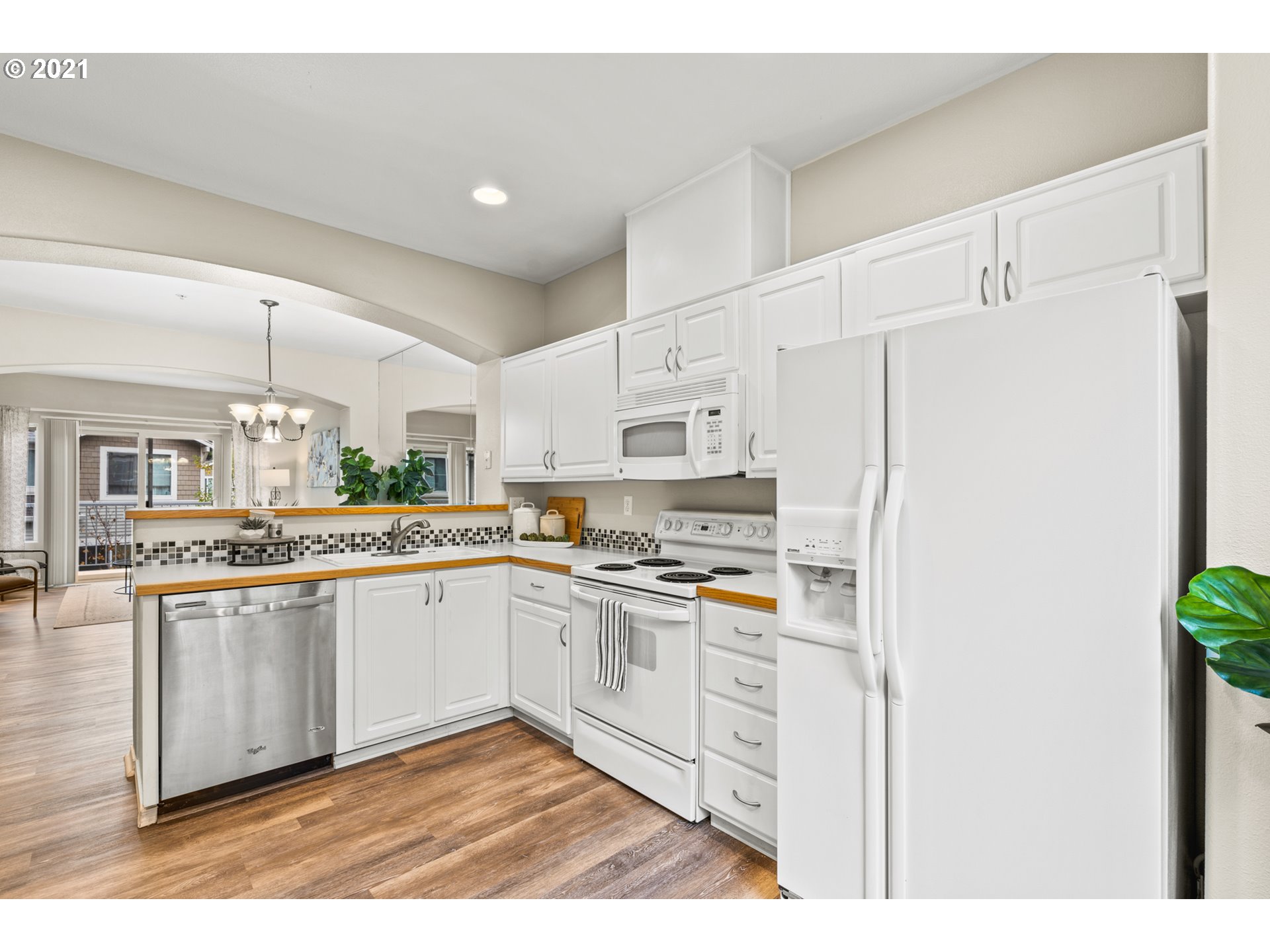 14190 Southwest Barrows Road, Unit 2 Tigard, OR 97223 - Photo 13 of 32 Gallery Image 13