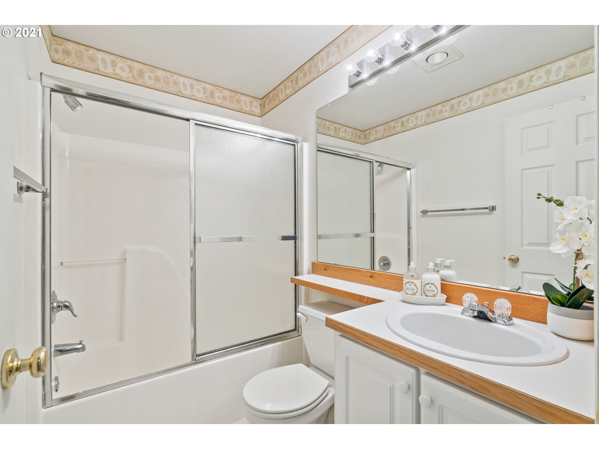 14190 Southwest Barrows Road, Unit 2 Tigard, OR 97223 - Photo 20 of 32 Gallery Image 20