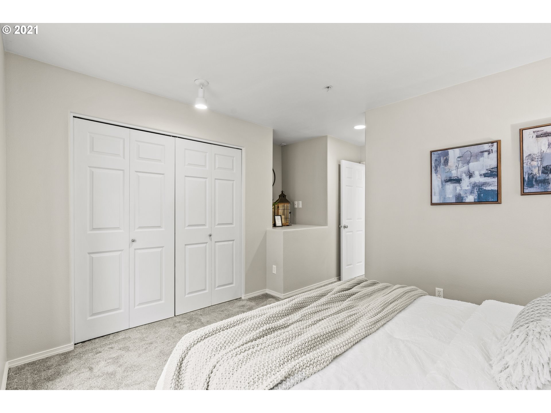 14190 Southwest Barrows Road, Unit 2 Tigard, OR 97223 - Photo 24 of 32 Gallery Image 24