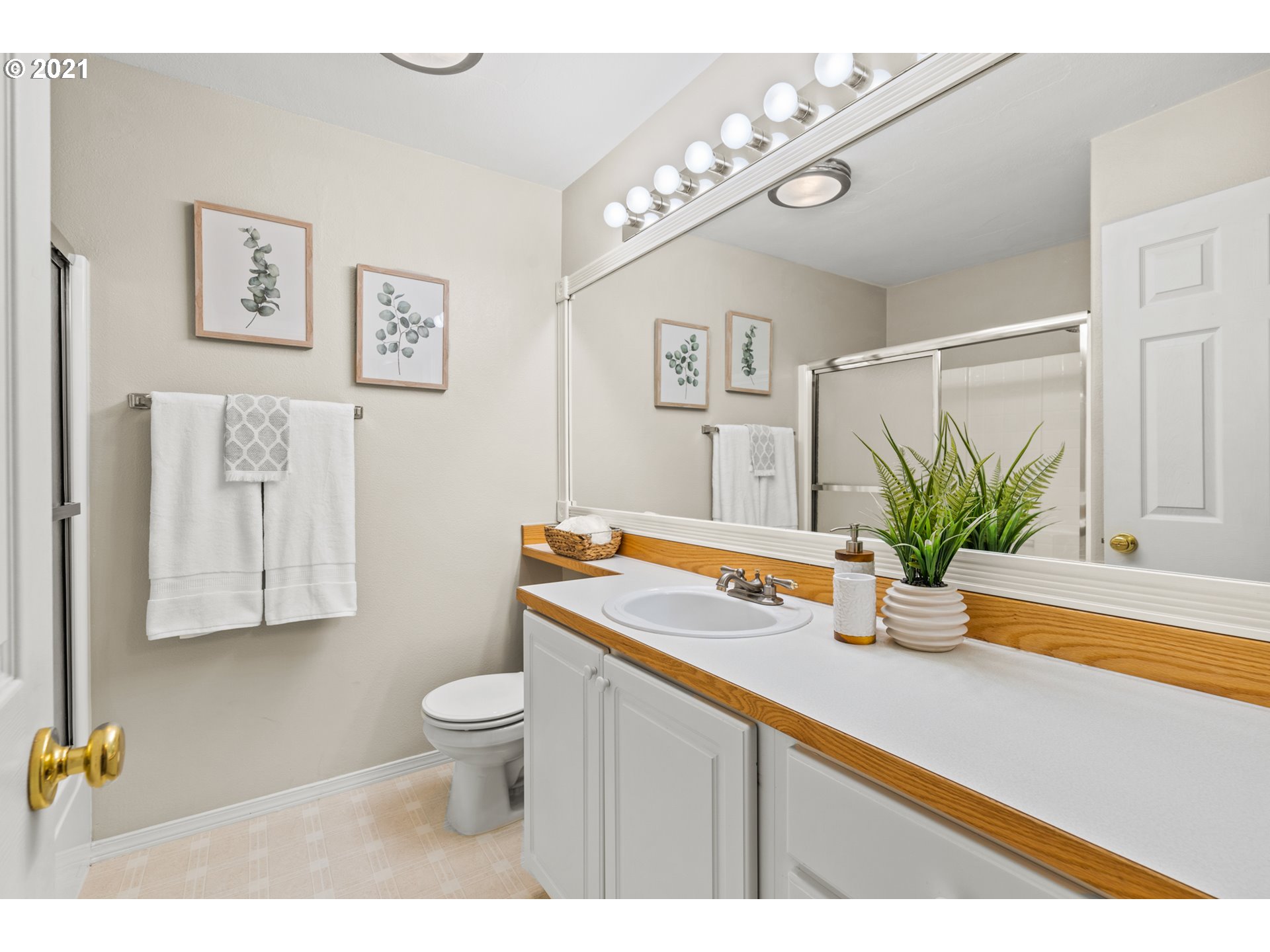 14190 Southwest Barrows Road, Unit 2 Tigard, OR 97223 - Photo 25 of 32 Gallery Image 25