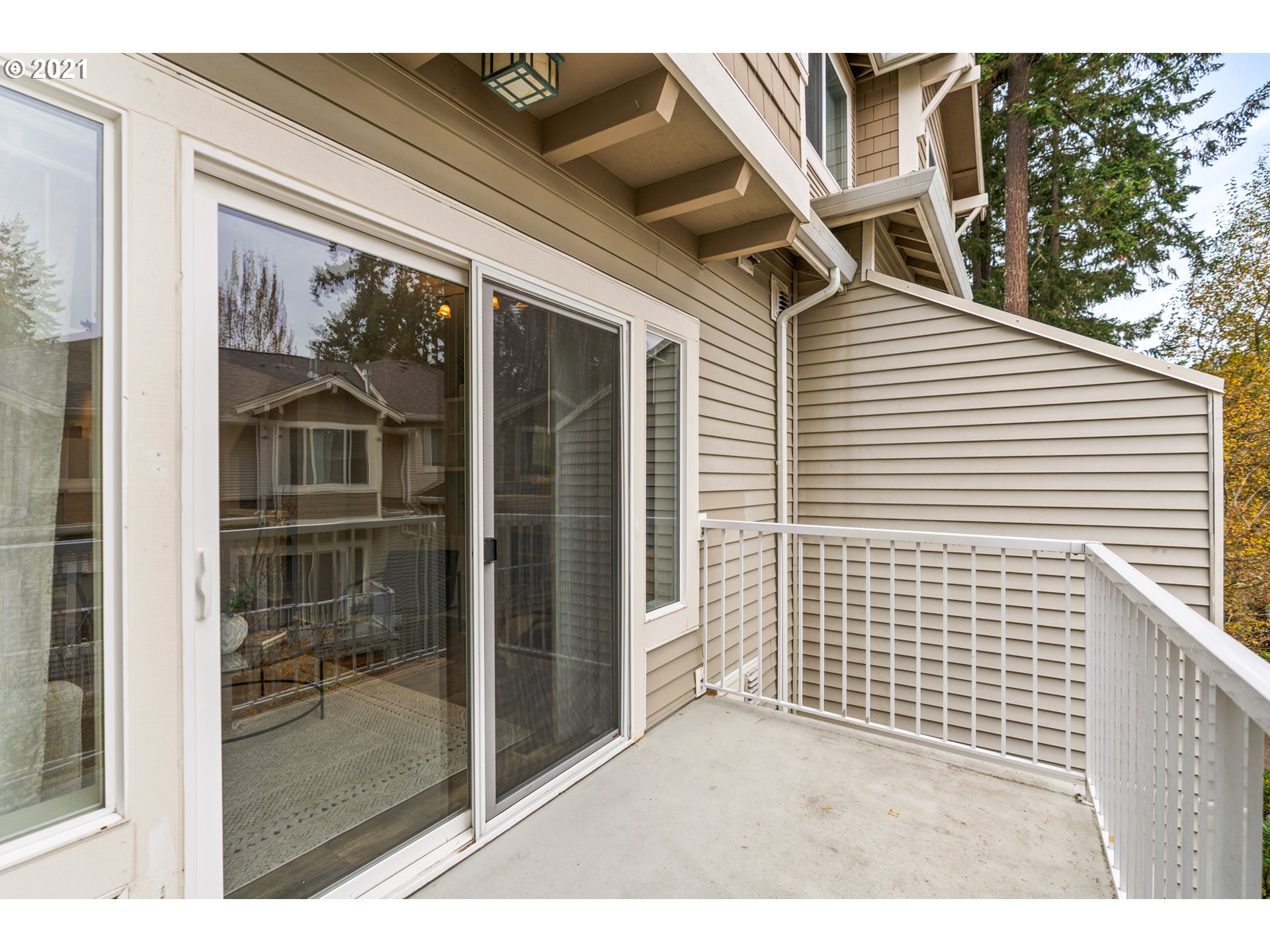 14190 Southwest Barrows Road, Unit 2 Tigard, OR 97223 - Photo 27 of 32 Deck