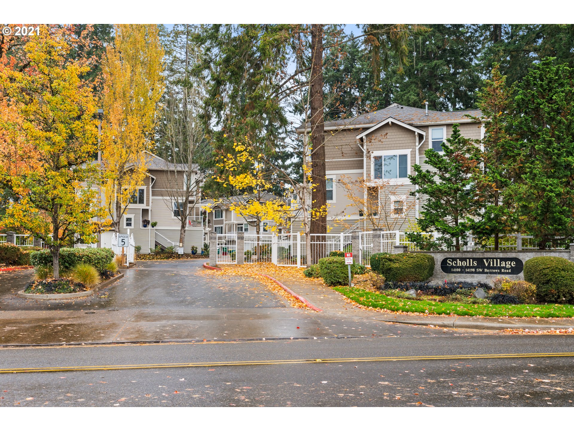14190 Southwest Barrows Road, Unit 2 Tigard, OR 97223 - Photo 31 of 32 Gallery Image 31