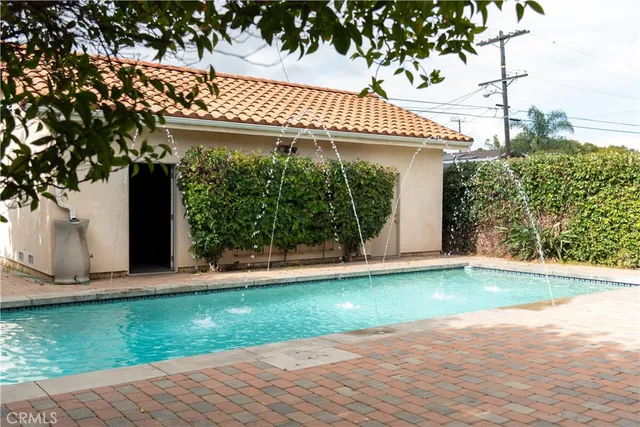 $1,700,000 | 1137 North Banning Boulevard, Wilmington, CA 90744