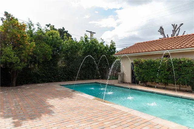 $1,700,000 | 1137 North Banning Boulevard, Wilmington, CA 90744