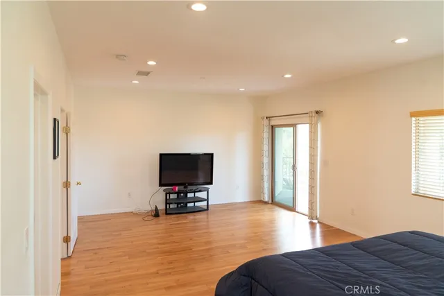 $1,700,000 | 1137 North Banning Boulevard, Wilmington, CA 90744