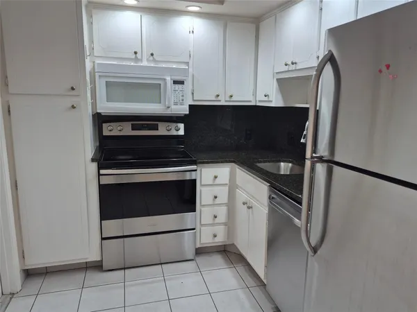 $1,790 | 3100 North Palm Aire Drive, Unit 508, Pompano Beach, FL 33069
