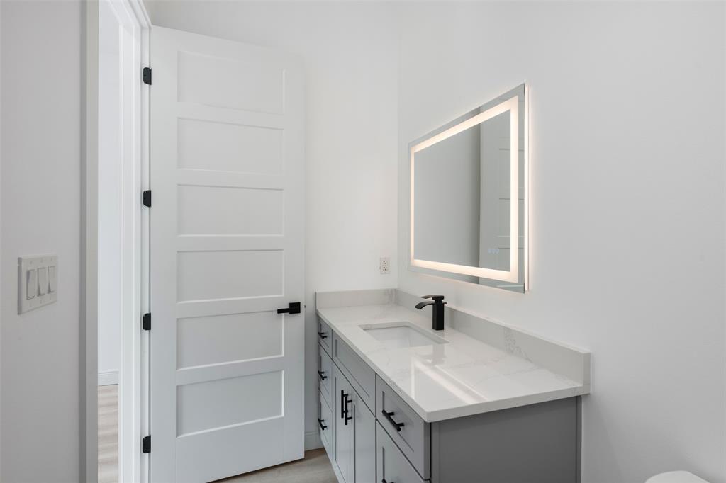 3323 Reed Lane Dallas, TX 75215 - Photo 9 of 35