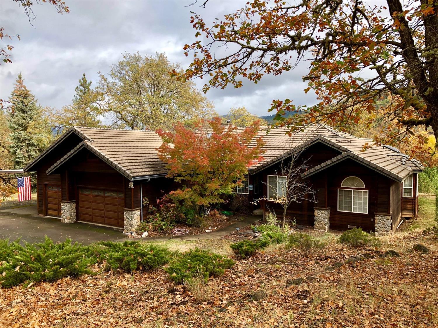 360 Rene Drive Shady Cove, OR 97539 - Photo 1 of 21 Primary Photo