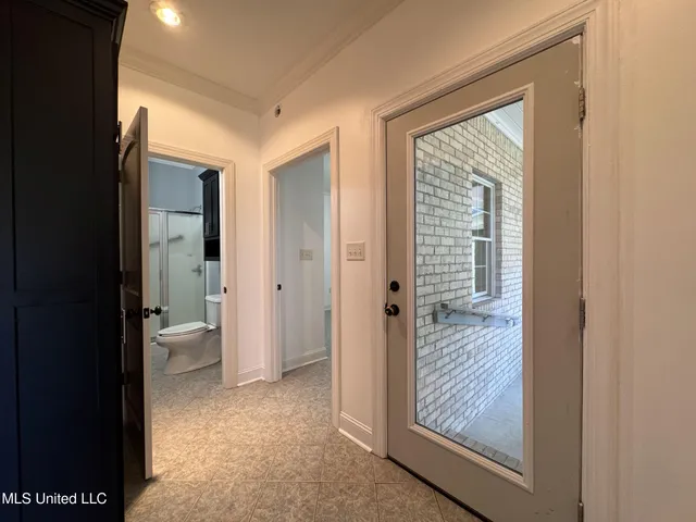 $435,000 | 114 Sherwood Cove, Batesville, MS 38606