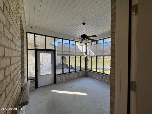 $435,000 | 114 Sherwood Cove, Batesville, MS 38606