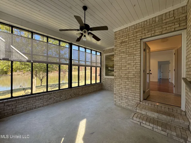 $435,000 | 114 Sherwood Cove, Batesville, MS 38606