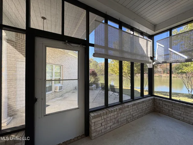 $435,000 | 114 Sherwood Cove, Batesville, MS 38606