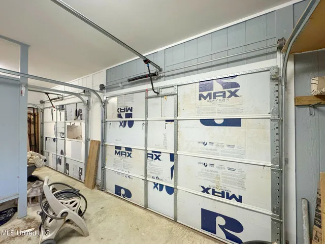 $435,000 | 114 Sherwood Cove, Batesville, MS 38606