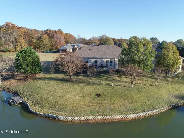 $435,000 | 114 Sherwood Cove, Batesville, MS 38606