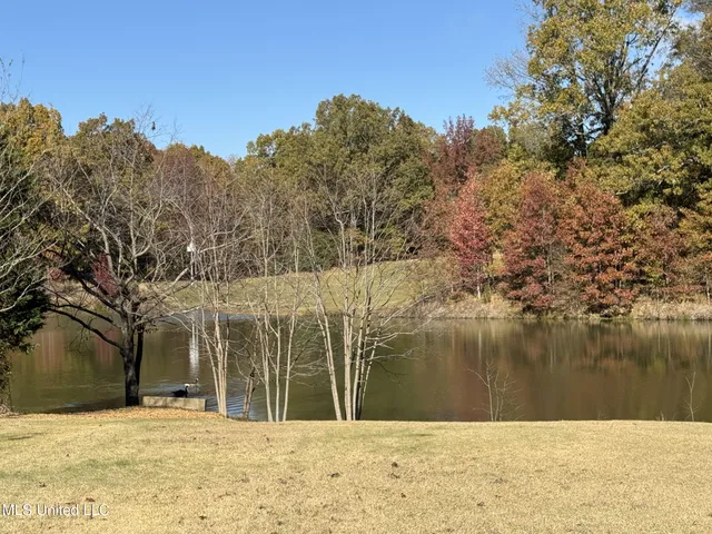 $435,000 | 114 Sherwood Cove, Batesville, MS 38606