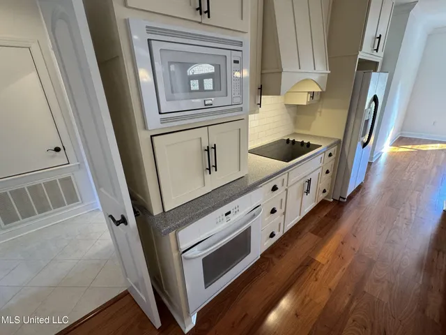 $435,000 | 114 Sherwood Cove, Batesville, MS 38606