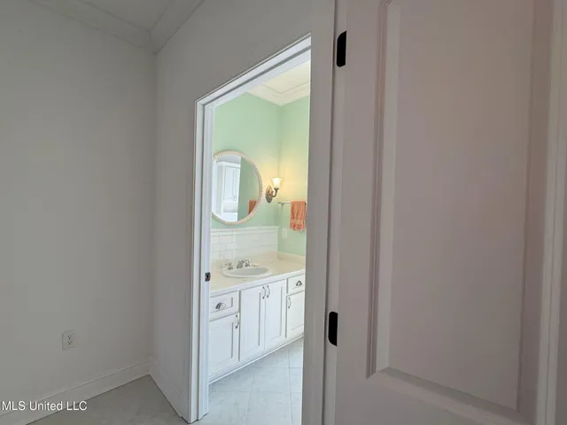 $435,000 | 114 Sherwood Cove, Batesville, MS 38606