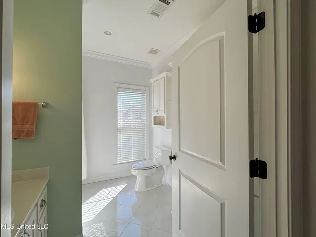 $435,000 | 114 Sherwood Cove, Batesville, MS 38606