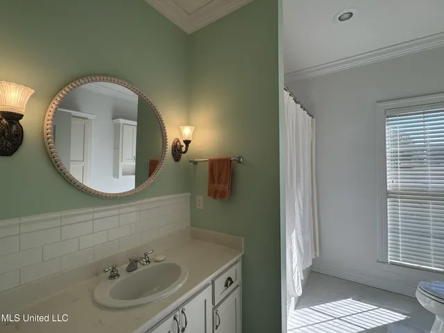 $435,000 | 114 Sherwood Cove, Batesville, MS 38606