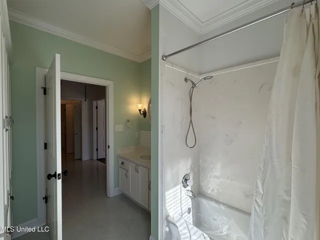 $435,000 | 114 Sherwood Cove, Batesville, MS 38606