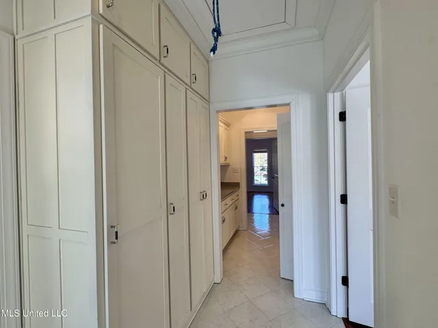 $435,000 | 114 Sherwood Cove, Batesville, MS 38606