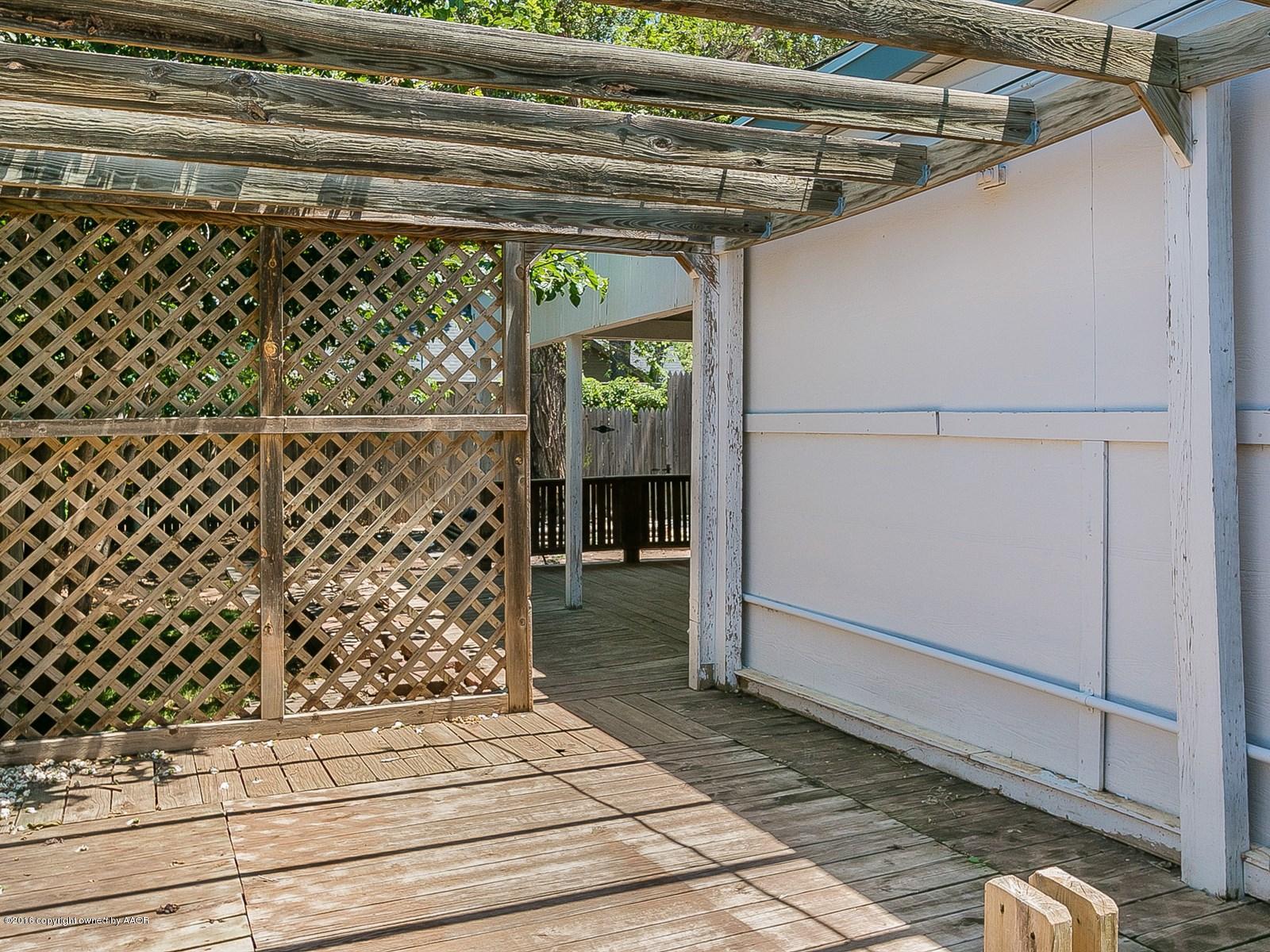 1227 South Bonham Street Amarillo, TX 79102 - Photo 24 of 25 a view of a porch