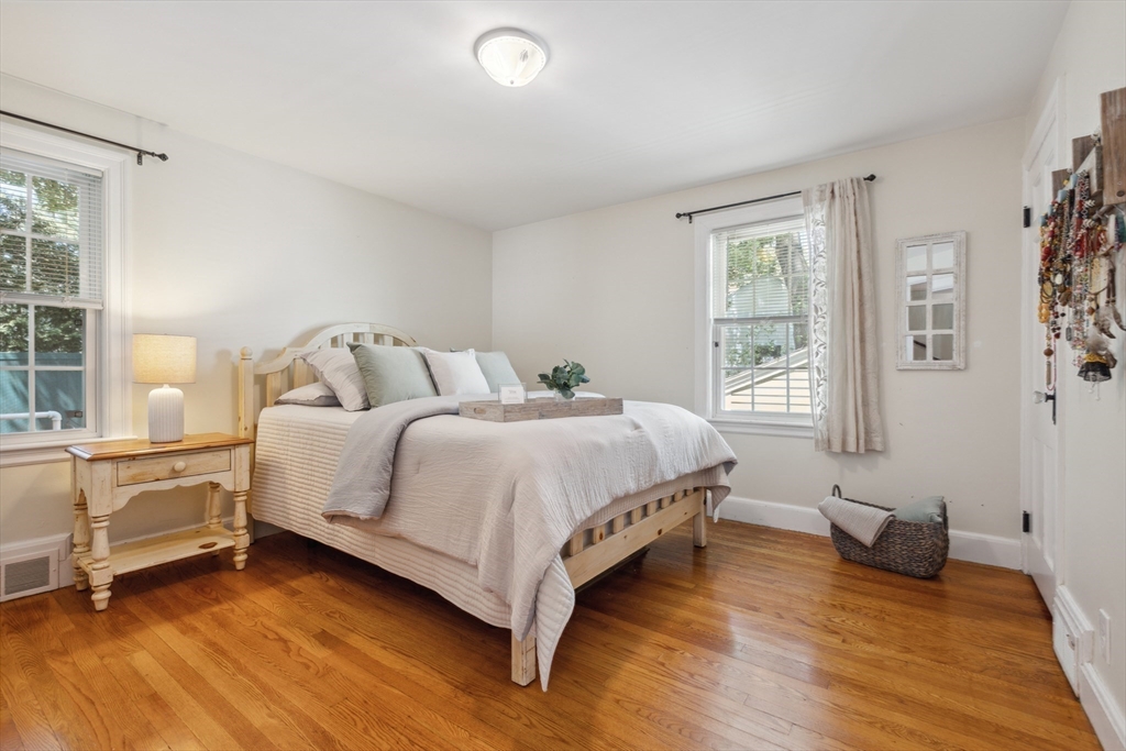 25 Piety Corner Road Waltham, MA 02451 - Photo 11 of 31 Gallery Image 11
