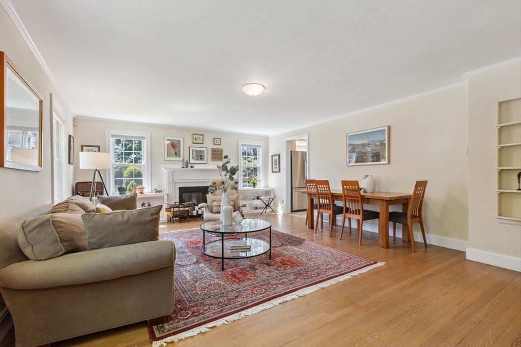 25 Piety Corner Road Waltham, MA 02451 - Photo 3 of 31 Gallery Image 3