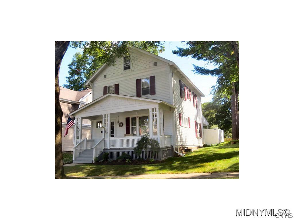 41 Paris Road New Hartford, NY 13413 - Photo 1 of 1 Pretty Village Colonial